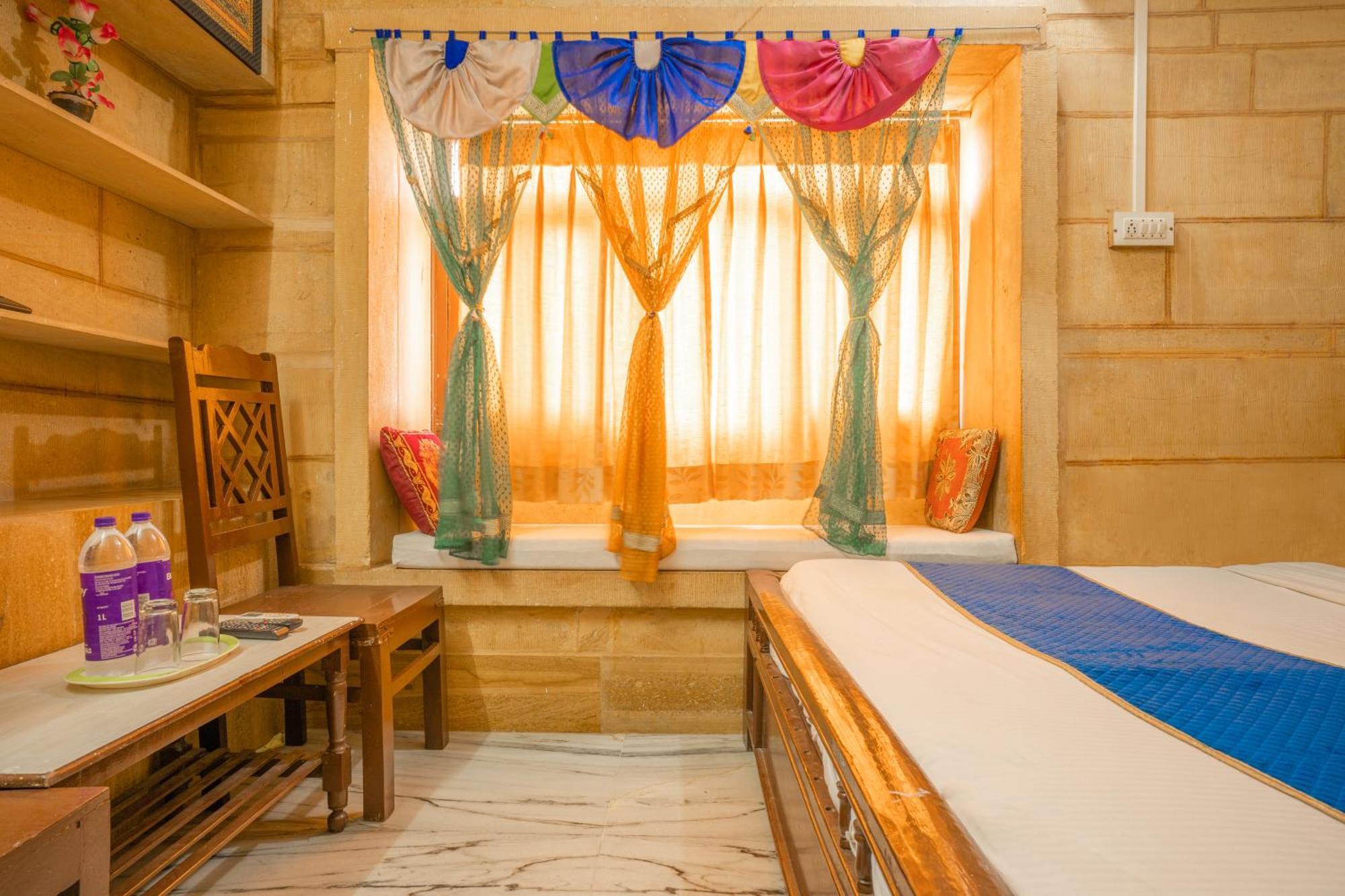 Hotel Classic Dzsaiszalmer Kültér fotó