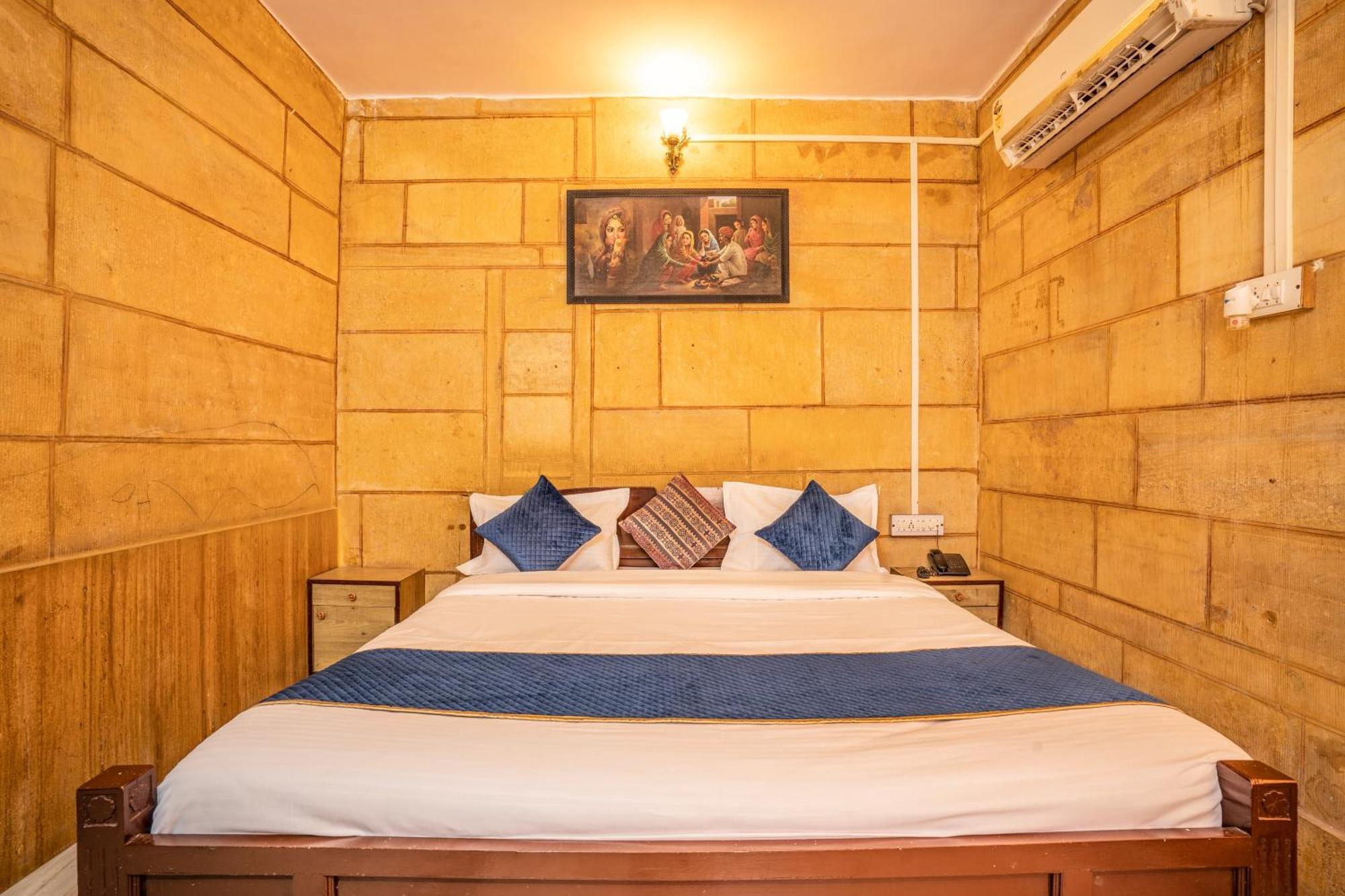Hotel Classic Dzsaiszalmer Kültér fotó