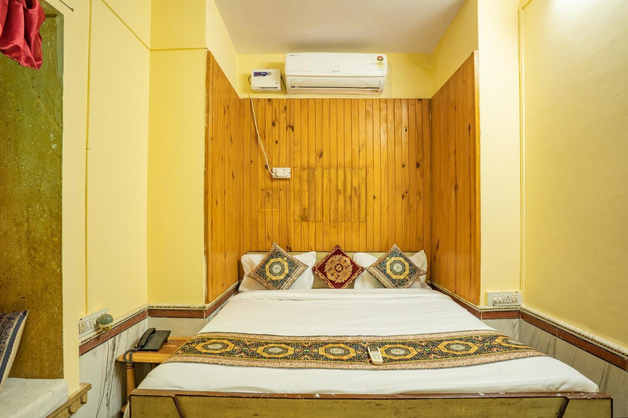 Hotel Classic Dzsaiszalmer Kültér fotó